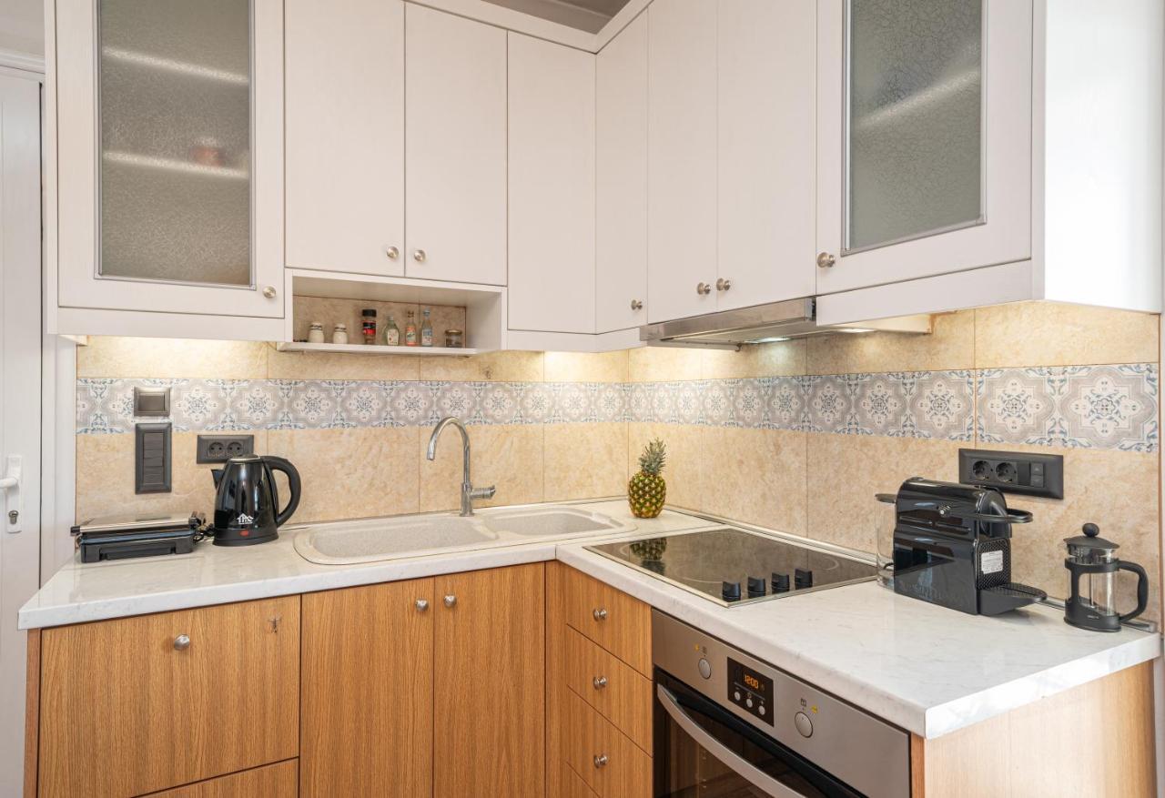 Jasmine - One Bedroom With Balcony Apartment *