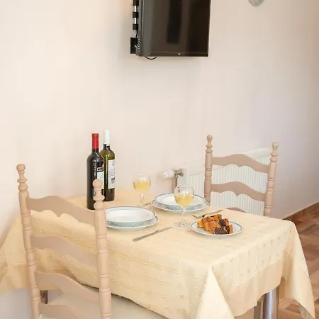 Jasmine - One Bedroom Apart With Balcony Sami  Exterior photo