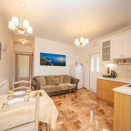 Jasmine - One Bedroom Apart With Balcony Sami  Exterior photo